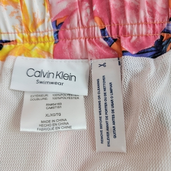 Calvin Klein Multi Color Floral Tropic Swim Trunks Sz XL NEW - Picture 14 of 14